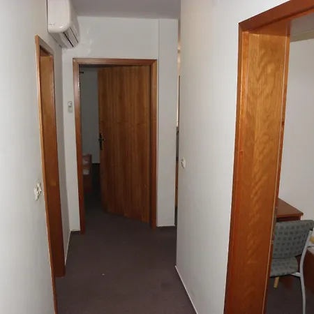 Apartment Monika *