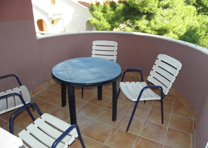 Monika Apartamento Vir