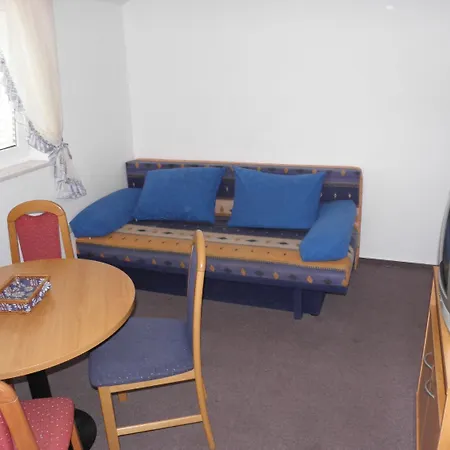 Apartment Monika Vir