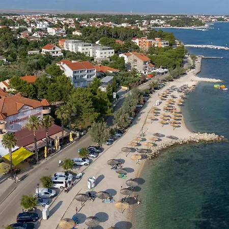 Apartament Monika Vir