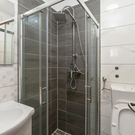 Appartement Monika Vir