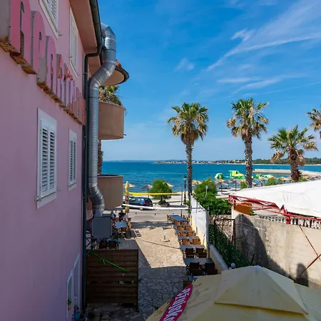 Monika Appartement *